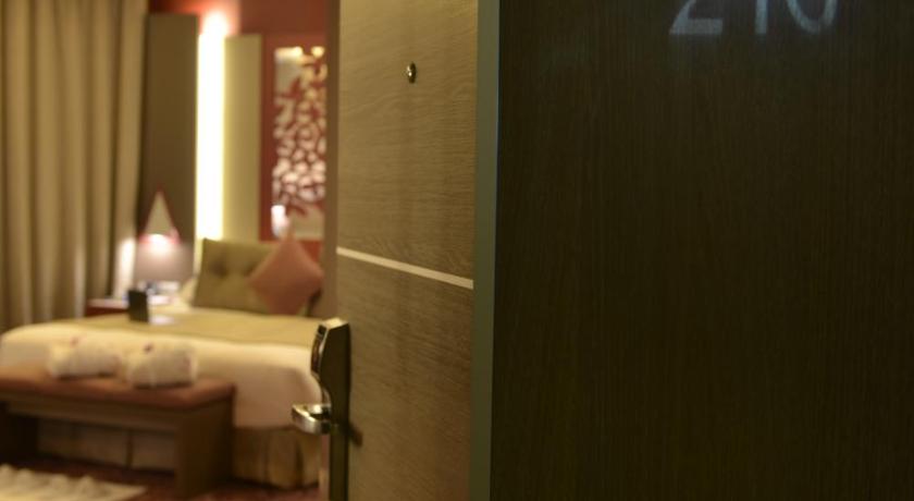 Image of Junior Suite Club Floor 0