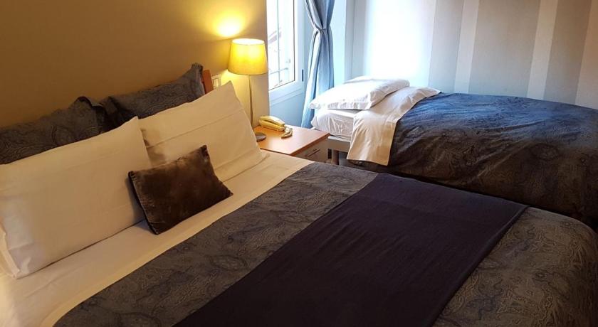 Hotel Moniga — Hotel in Desenzano Del Garda