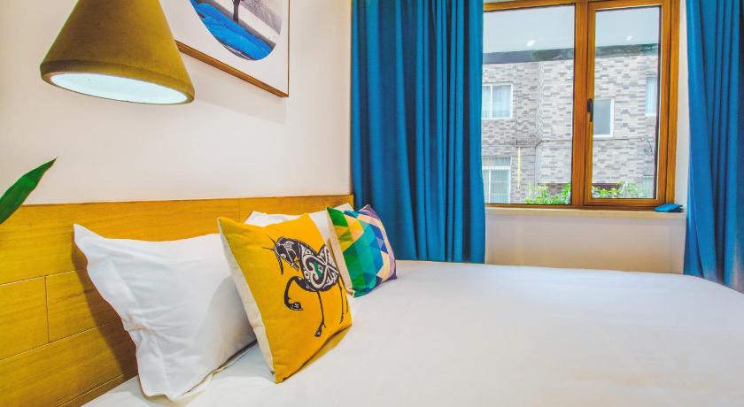 Handshake Hostel photo