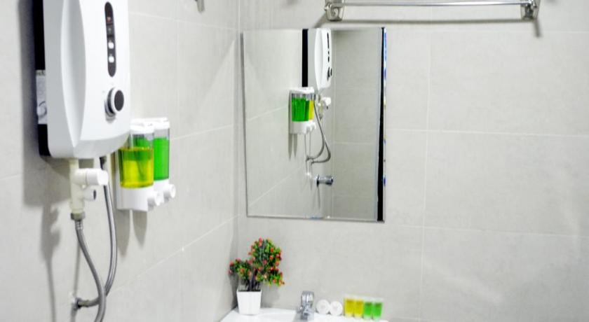 Image of Deluxe Triple Room 2
