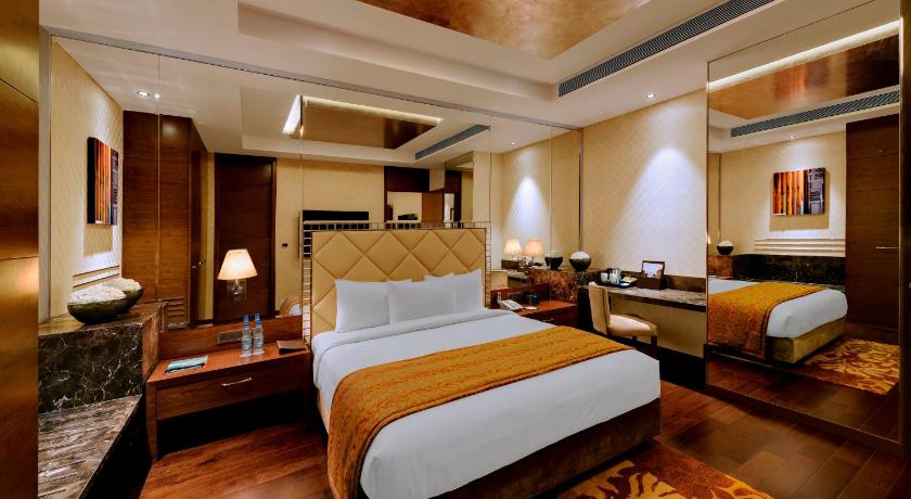 Niranta Airport Transit Hotel & Lounge Terminal 2 Arrivals/Landside