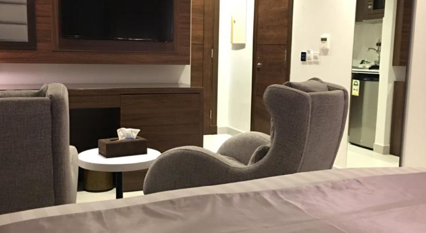 Velvet Inn Hotel Suites photo