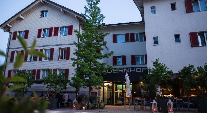 Hotel Bauernhof - Self Check-In Hotel — Hotel in Zug