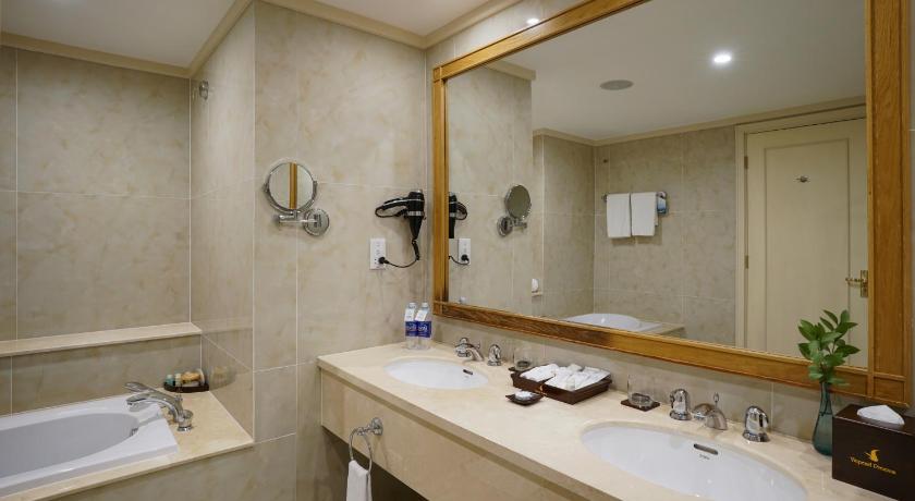 Image of 2-Bedroom Beachfront Villa with Private Pool 15