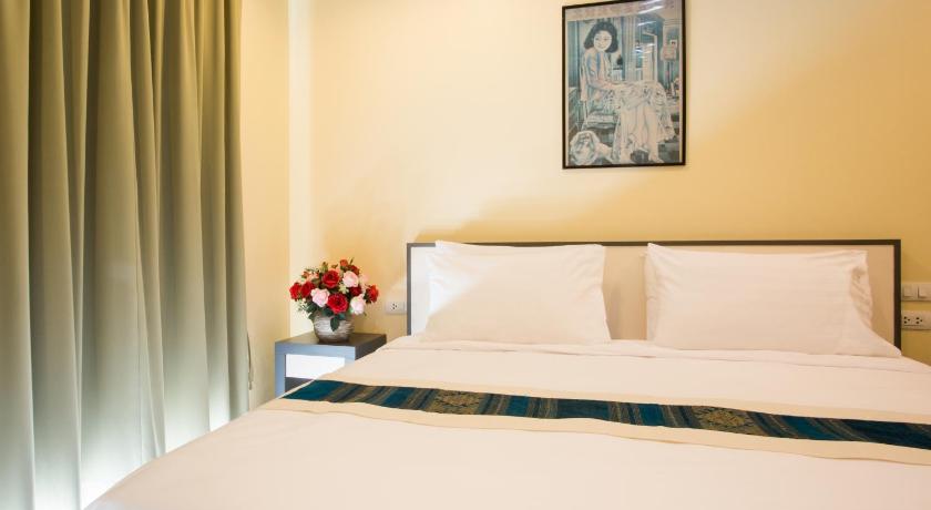 Image of Standard King Room Non-Smoking 9