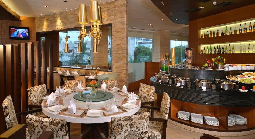 Majestic Court Sarovar Portico