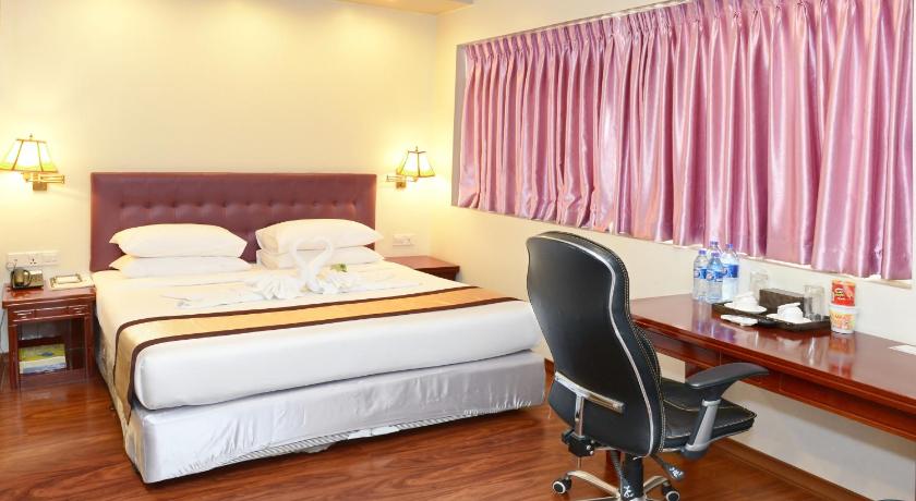 Image of Superior Room with View 1