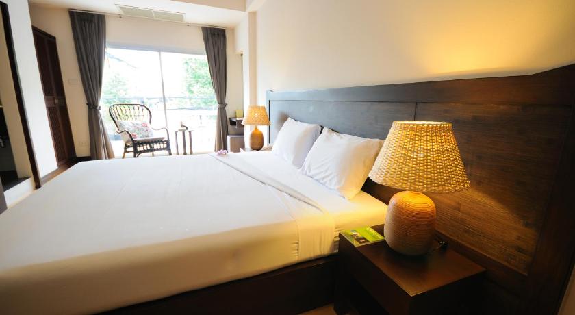 รูปของซูพีเรีย เตียงใหญ่ มีระเบียง (Superior Double Room with Balcony) 3