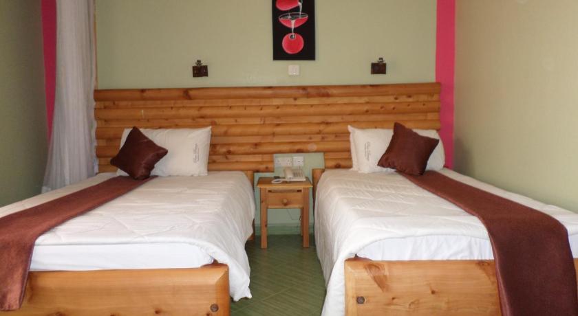 Pinebreeze Holiday Resort photo