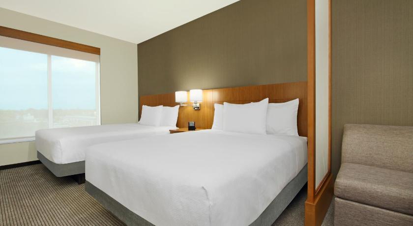 Image of Two Queen Beds 1