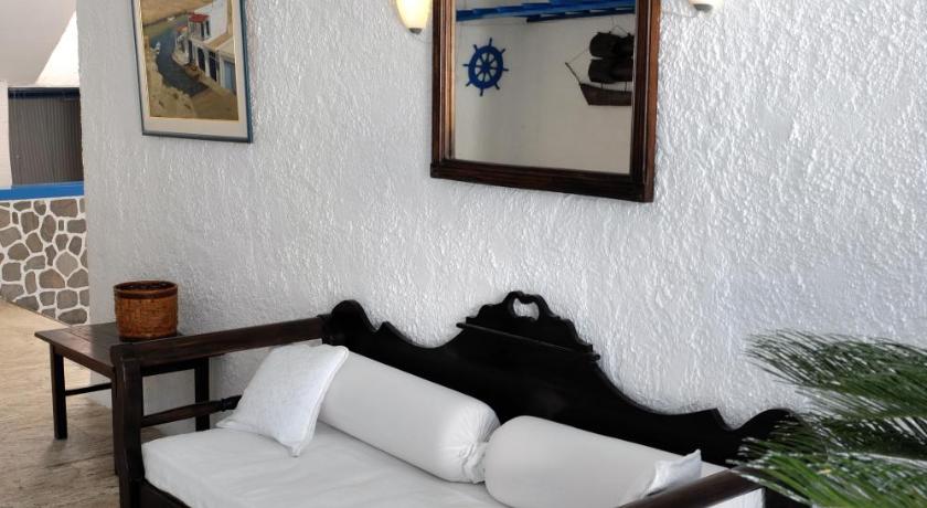 Lagada Beach Hotel photo