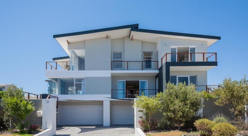 Greenways Drive Apartment — Hotel in Cape Town