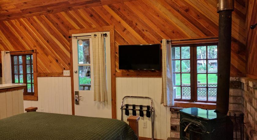 Emerald Forest Cabins 753 Patricks Point Dr Trinidad