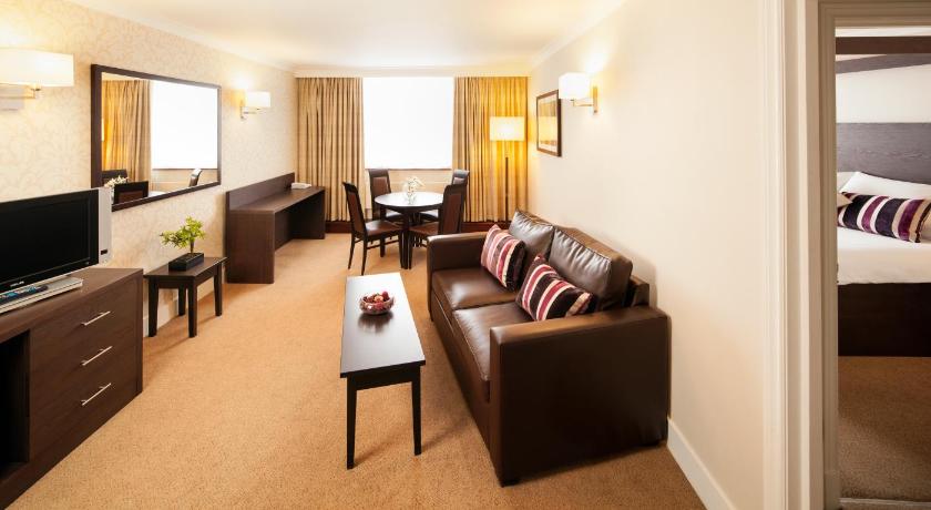 Mercure Maidstone Great Danes Hotel