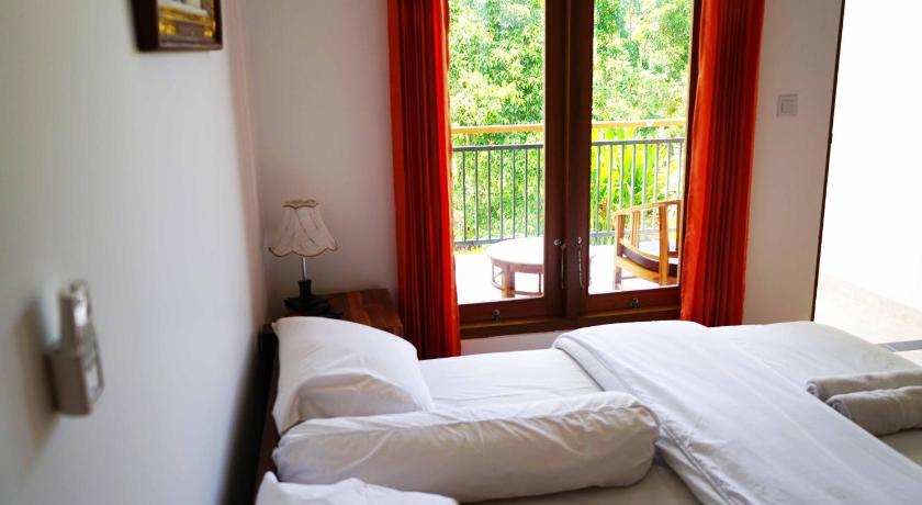 Uluwatu Made Guesthouse photo