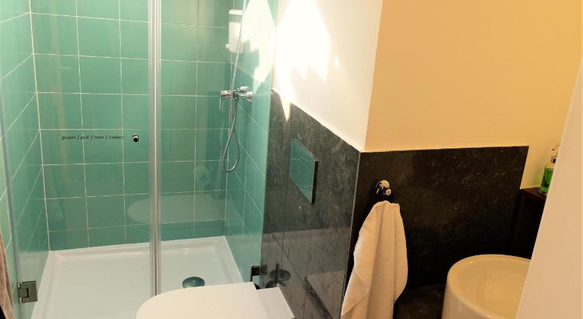 รูปของOne-Bedroom Apartment with Private Terrace and River View 2