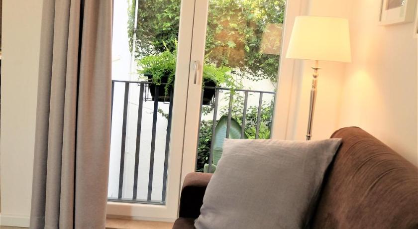 รูปของสุพีเรียร์อพาร์ตเมนต์แบบหนึ่งห้องนอน (Superior One-Bedroom Apartment) 11
