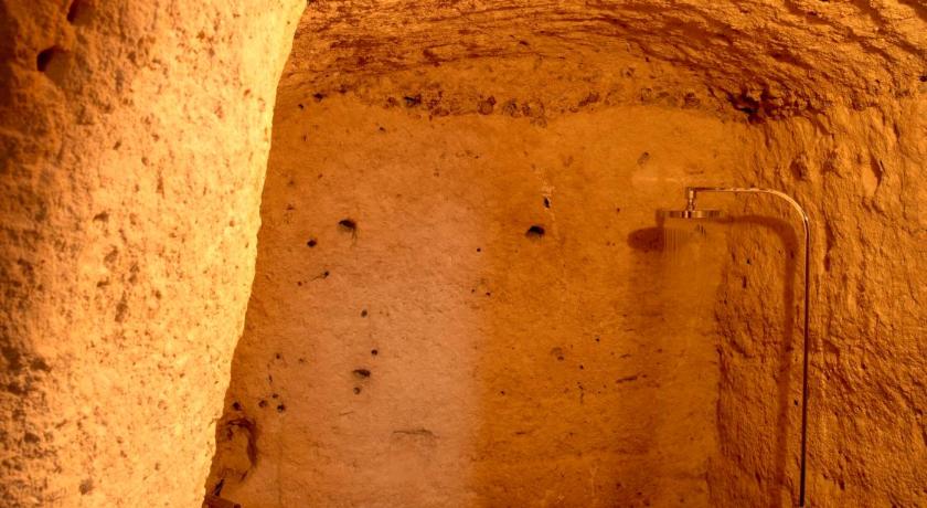 Sextantio Le Grotte Della Civita Hotel