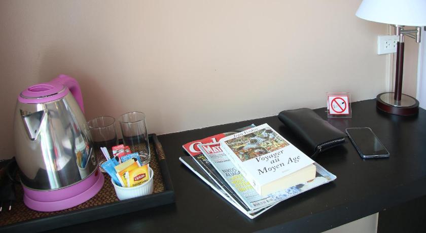 Image of Budget double(no window) 9