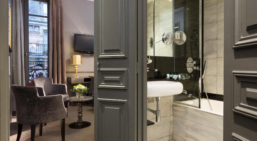 Image of Deluxe Room 2
