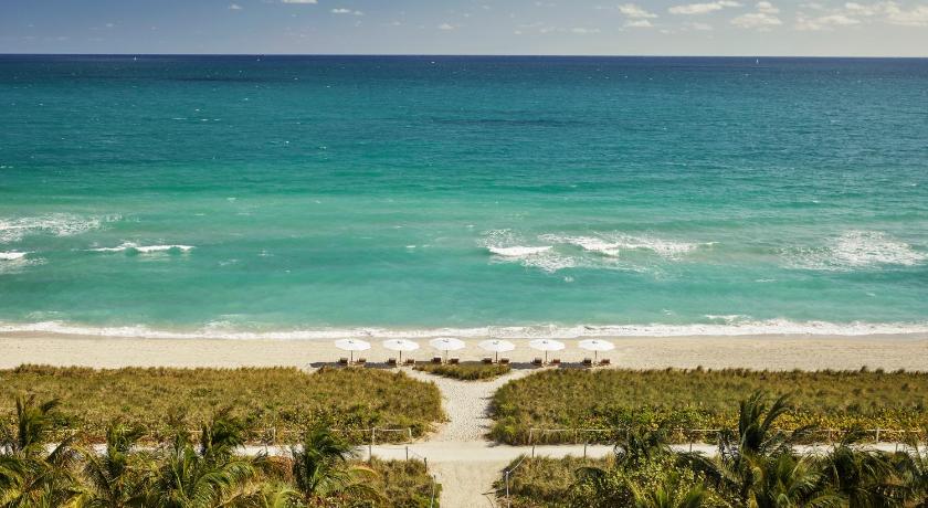 Four Seasons Hotel at The Surf Club