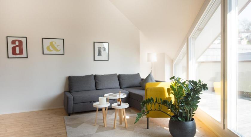 Top City Center Apartments location next to Lion Monument photo
