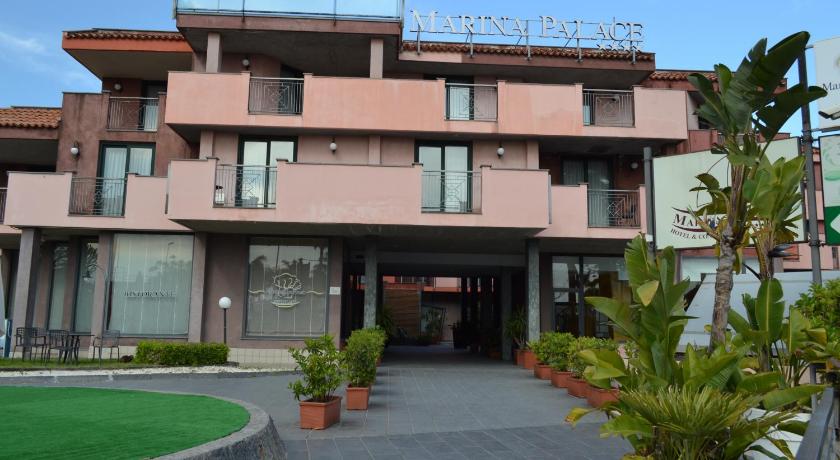 Marina Palace Hotel & Congress Hall