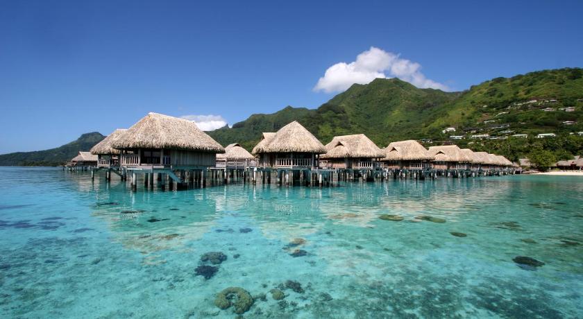 Imagine din Superior Overwater Villa 9