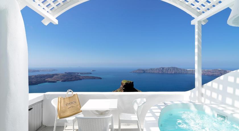 Image of Two Bedroom Suite with Private Outdoor Hot tub and Caldera View 1