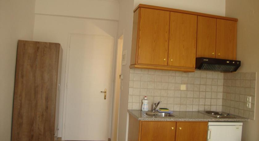 Image of Studio (2 Adults) 7
