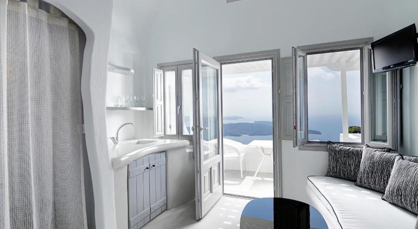 Image of Superior Studio with Caldera View 0