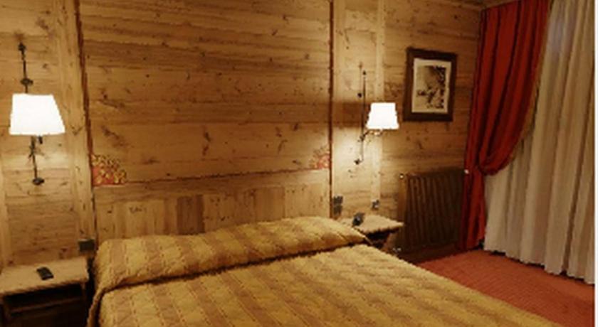 Image of Standard Double or Twin Room 10