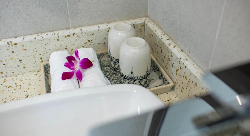 Image of Executive Suite 15