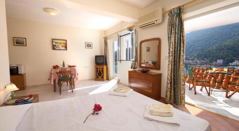 Boulevard Aetos Suites photo