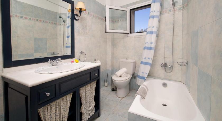 Boulevard Aetos Suites photo
