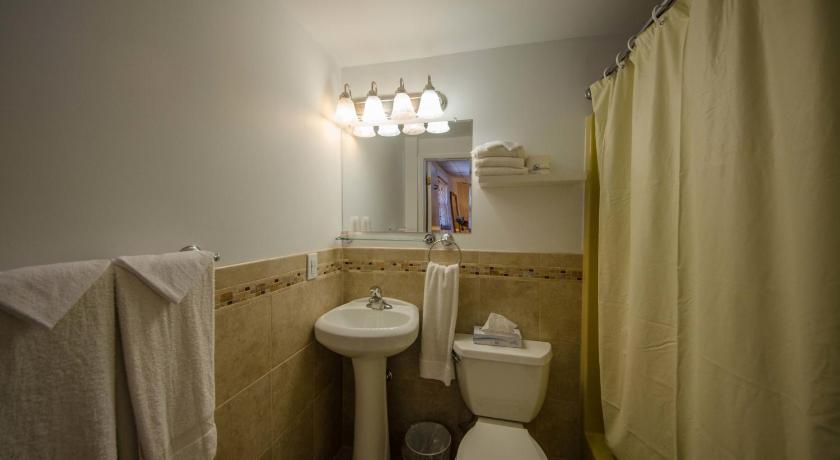 Compass Family Resort photo