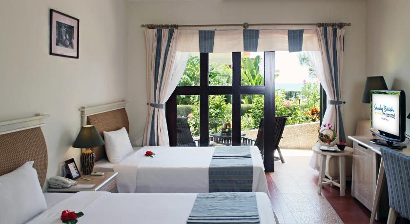 Image of Bungalow Garden View 7