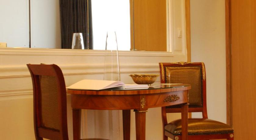 Hotel Victor Hugo photo