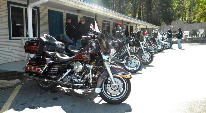 Clarketon Motel - Maggie Valley photo