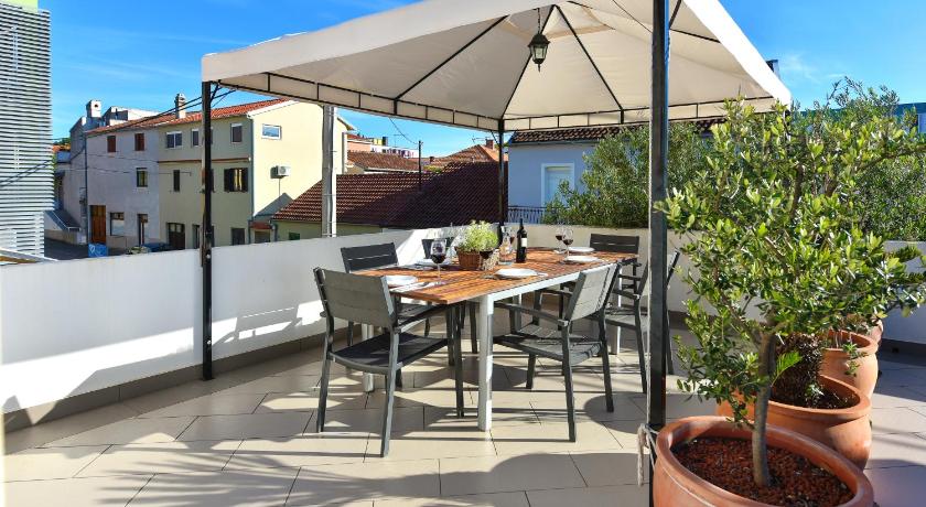 Apartments Cala — Hotel in Biograd na Moru