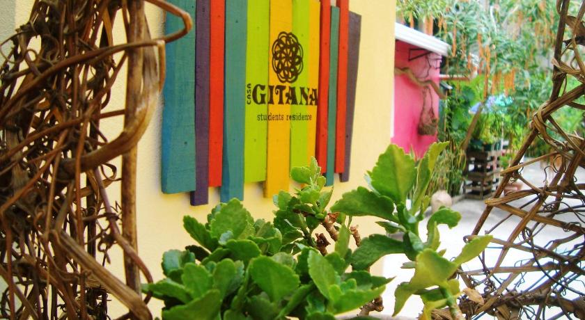Casa Gitana Hostel &amp; Traveler's Home — Hotel in Antigua Guatemala