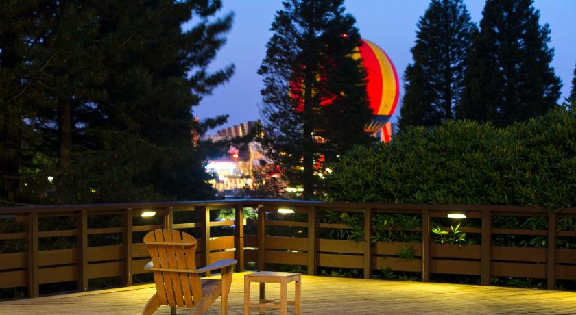 Disney's Sequoia Lodge®