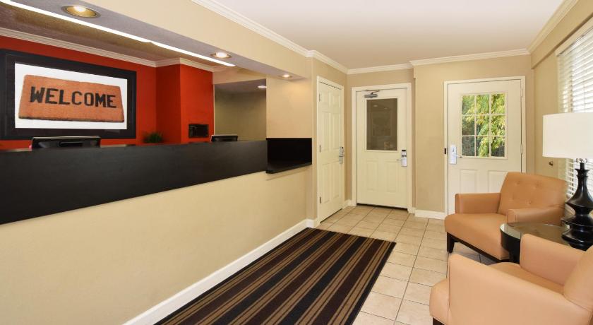 アトランタ Extended Stay America Select Suites - Atlanta - Cumberland Mall 2つ星 ホテル レストラン