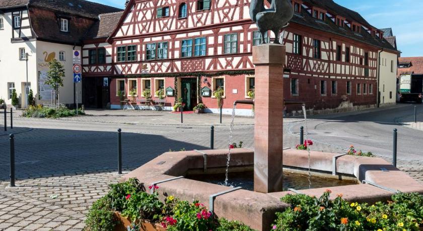 DER SCHWAN Hotel & Restaurant