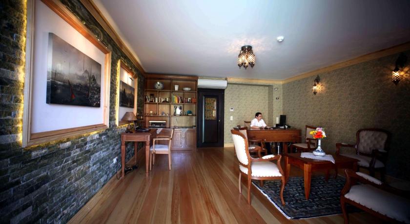 Lalinn Hotel - image 2