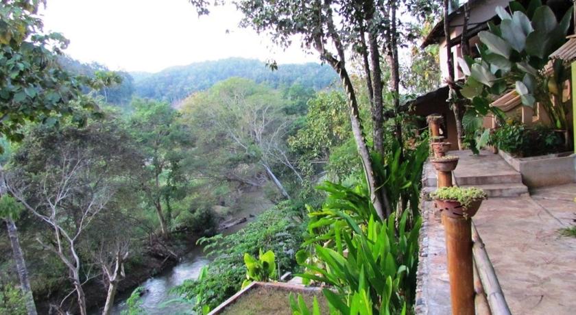 a view from a balcony overlooking a river, Hot Coffee Guest House and Resort in Mae Chaem