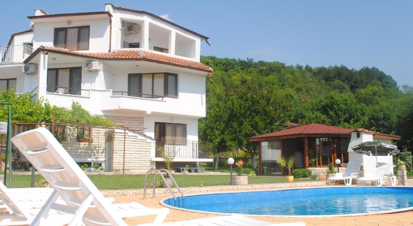 Vila Roza — Hotel in Balchik
