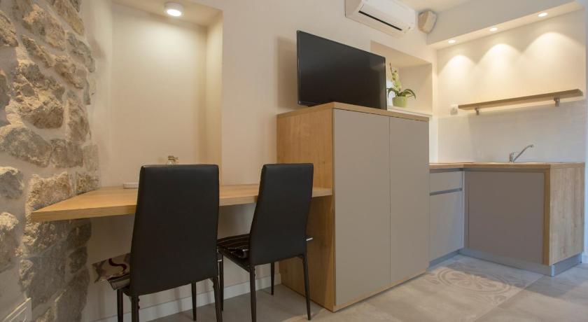 Image of Studio Apartment - Ground Floor 1