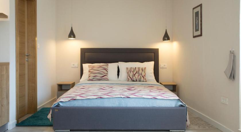 Image of Studio Apartment - Ground Floor 7