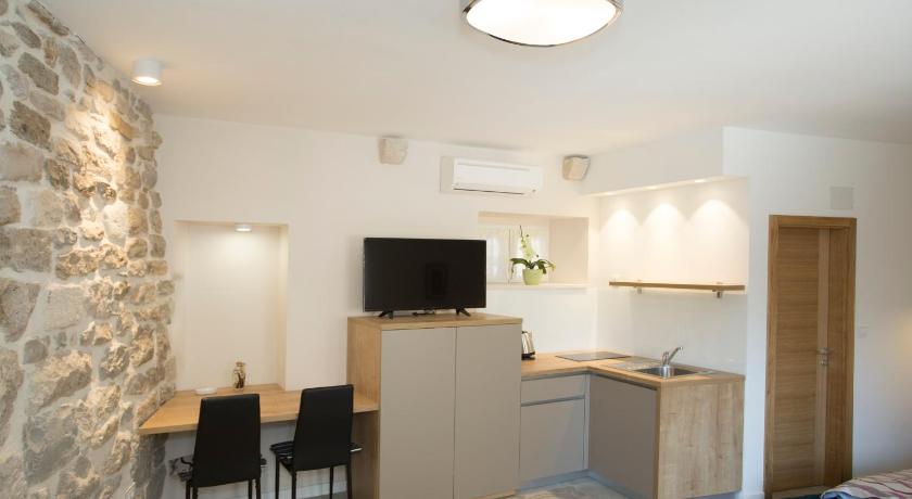 Image of Studio Apartment - Ground Floor 9